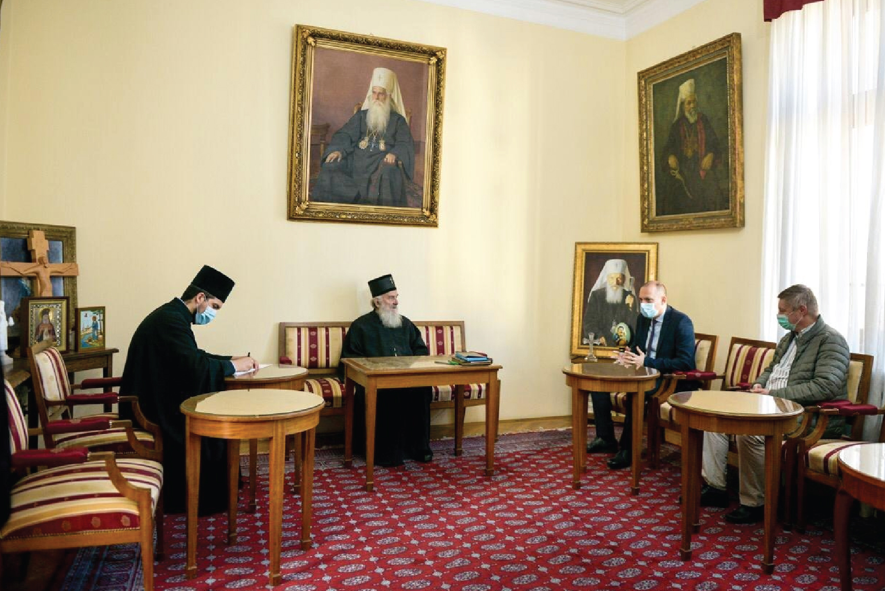 Read more about the article Лончар са патријархом: Поштовати мере и током слава